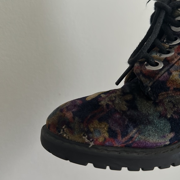 Madden Girl Floral Combat Moto Boots Size 12 - Picture 9 of 9